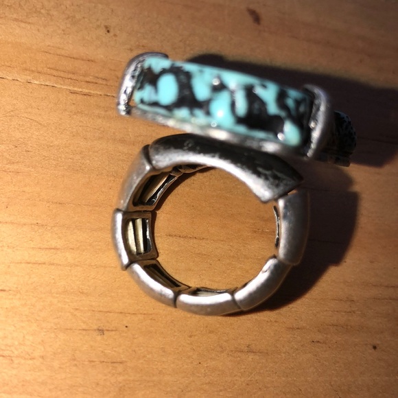 Faux Turquoise Costume Ring - Picture 4 of 4